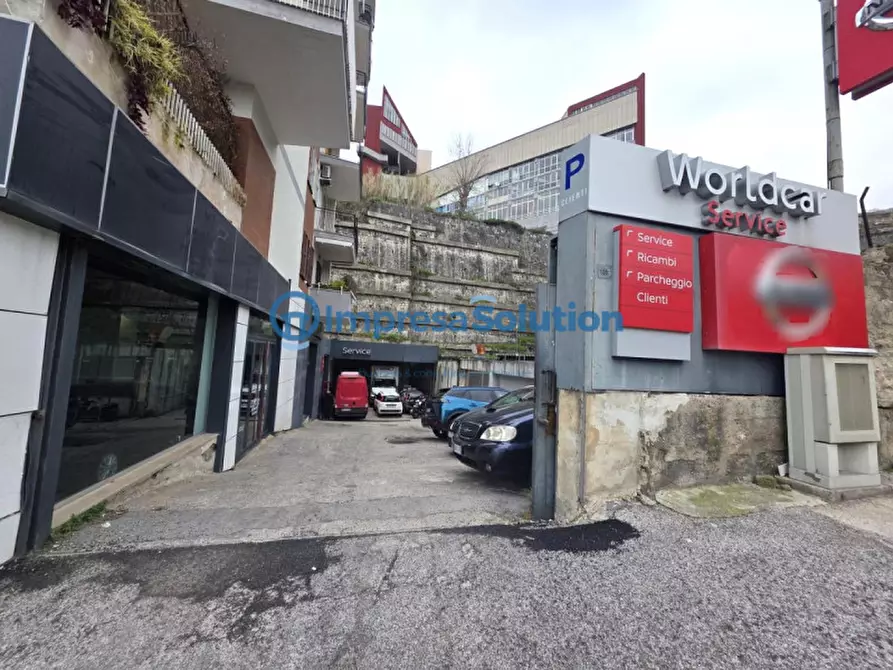 Immagine 4 di Negozio in affitto  in Via Michelangelo da Caravaggio a Napoli