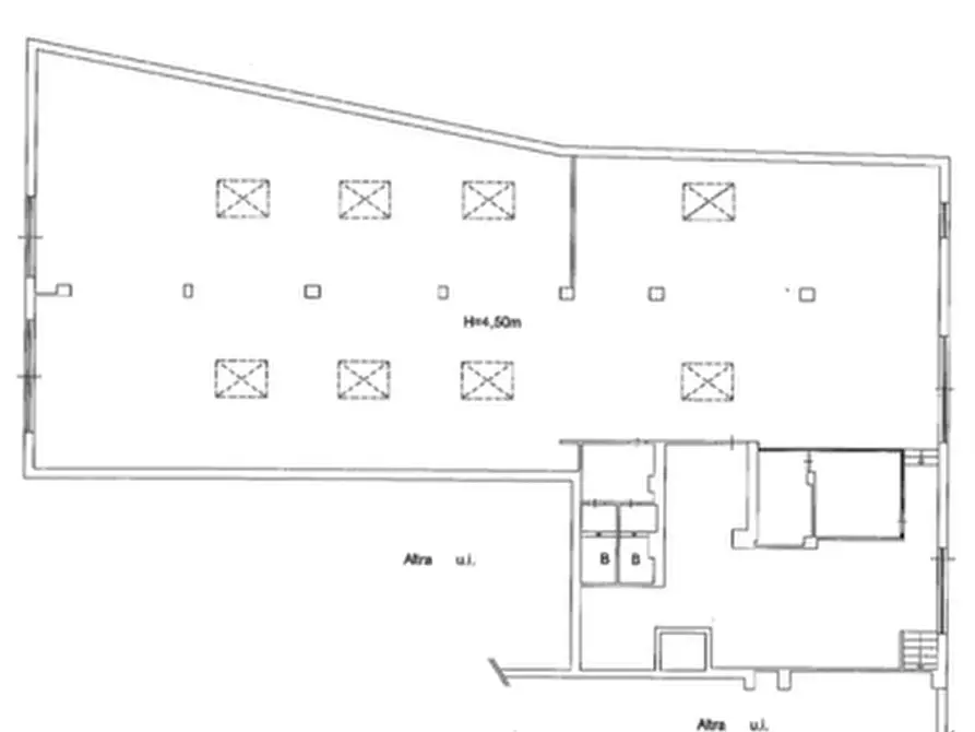 Immagine 13 di Negozio in affitto  in Via Michelangelo da Caravaggio a Napoli