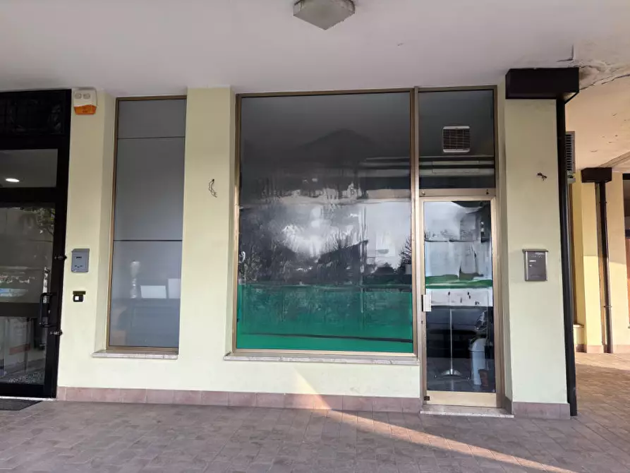 Immagine 1 di Attività commerciale in vendita  a Conselve
