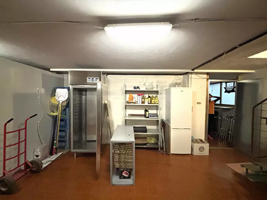 Immagine 21 di Attività commerciale in vendita  a Conselve