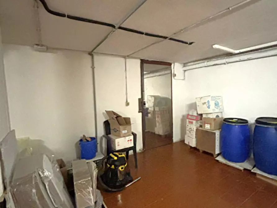 Immagine 22 di Attività commerciale in vendita  a Conselve