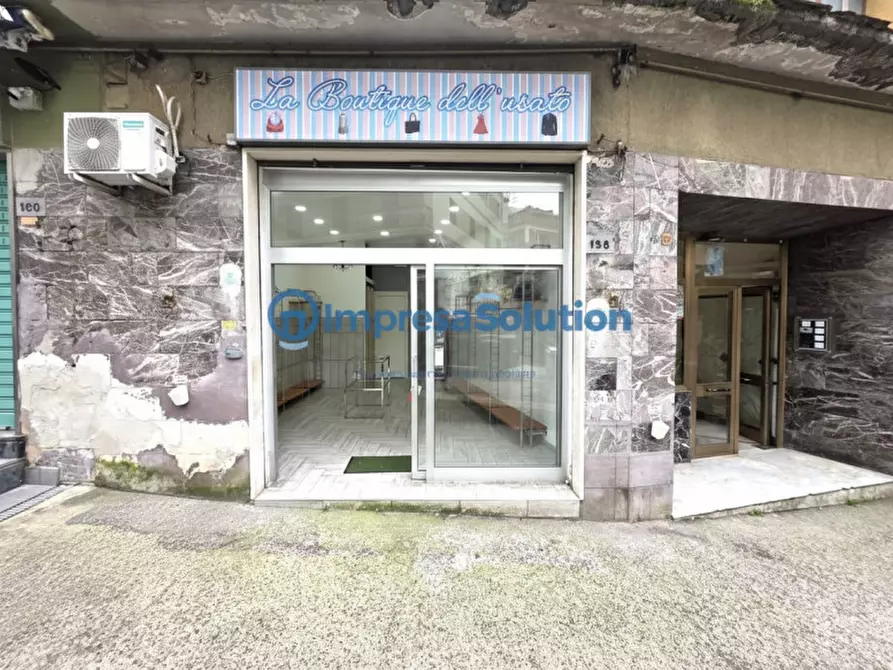 Immagine 8 di Negozio in vendita  in Via San Giacomo dei Capri a Napoli