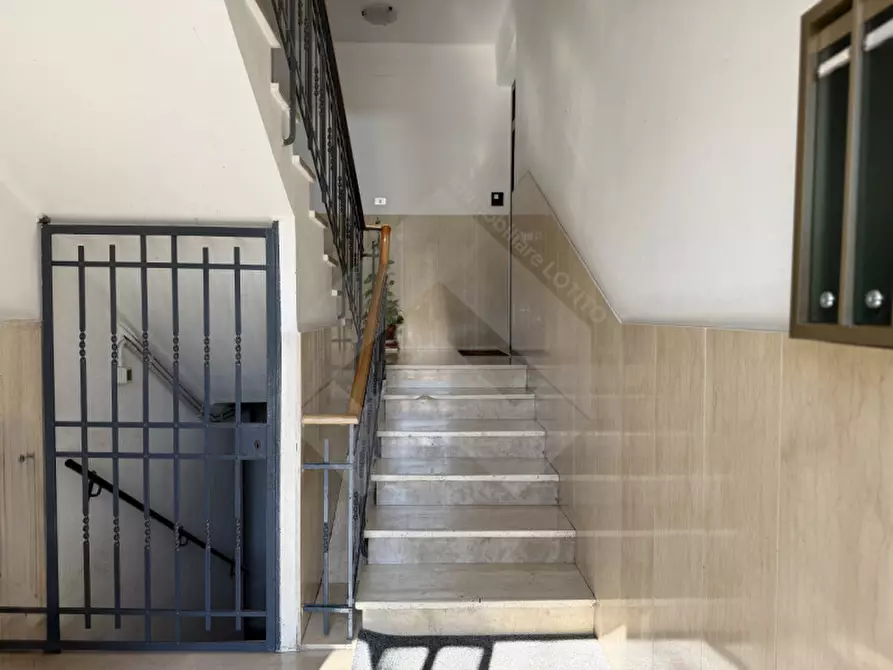 Immagine 2 di Appartamento in vendita  in Viale Antonio Gramsci, 16 a Andria