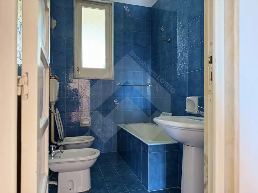 Immagine 18 di Appartamento in vendita  in Viale Antonio Gramsci, 16 a Andria