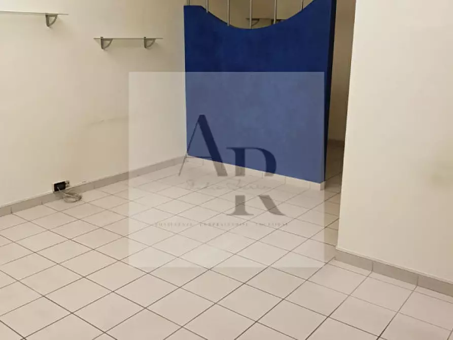 Immagine 6 di Negozio in affitto  in Via Comelico a Salzano