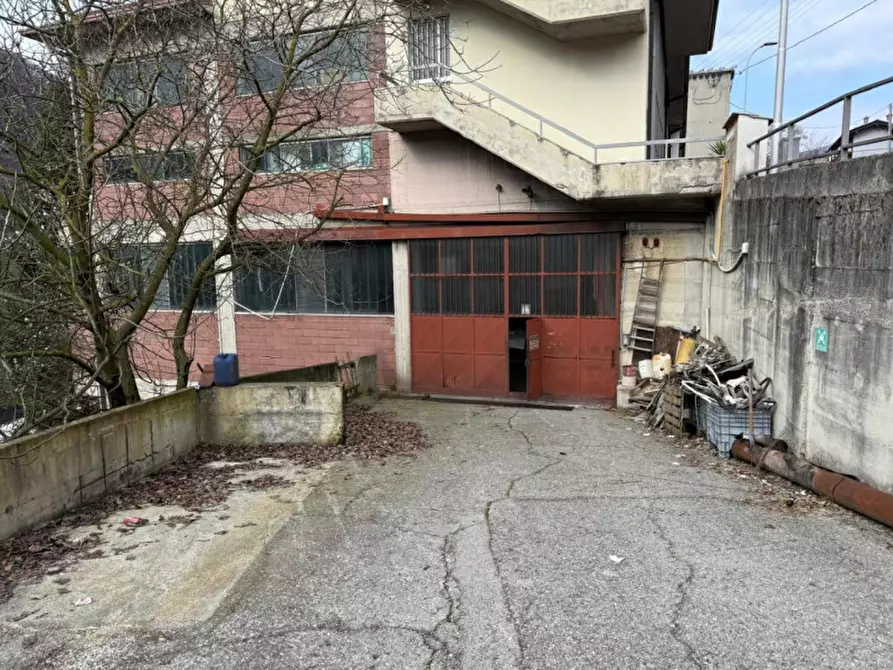 Immagine 1 di Capannone industriale in vendita  in Via Repubblica, 25065 Lumezzane BS, Italia a Lumezzane