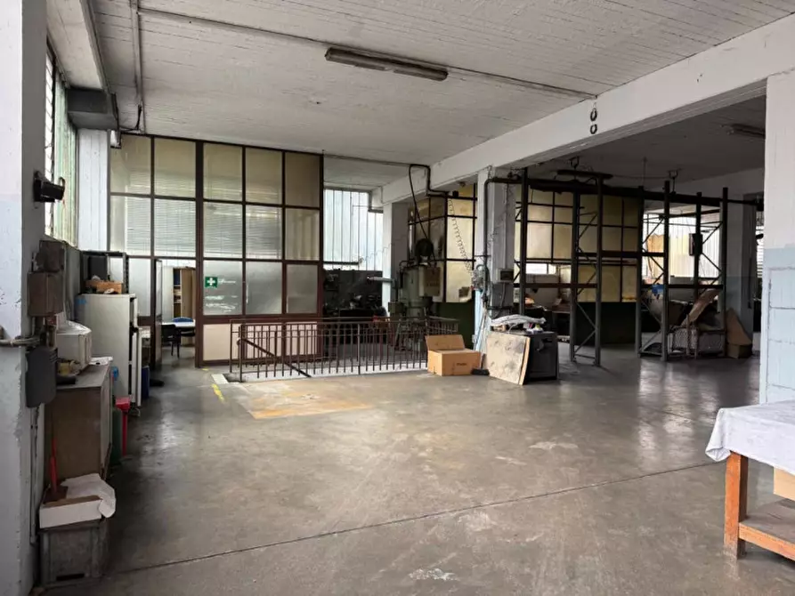 Immagine 3 di Capannone industriale in vendita  in Via Repubblica, 25065 Lumezzane BS, Italia a Lumezzane