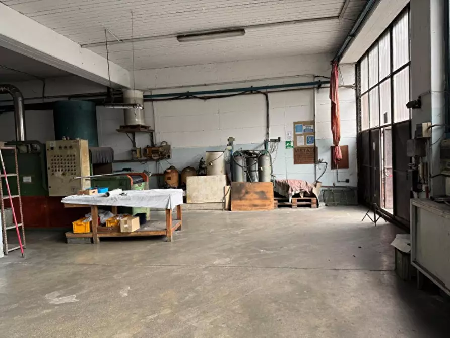 Immagine 4 di Capannone industriale in vendita  in Via Repubblica, 25065 Lumezzane BS, Italia a Lumezzane