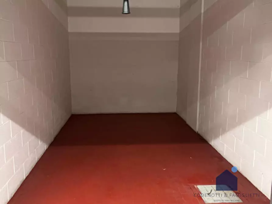 Immagine 3 di Garage in vendita  in Via Scipio Slataper, 5 a Brescia