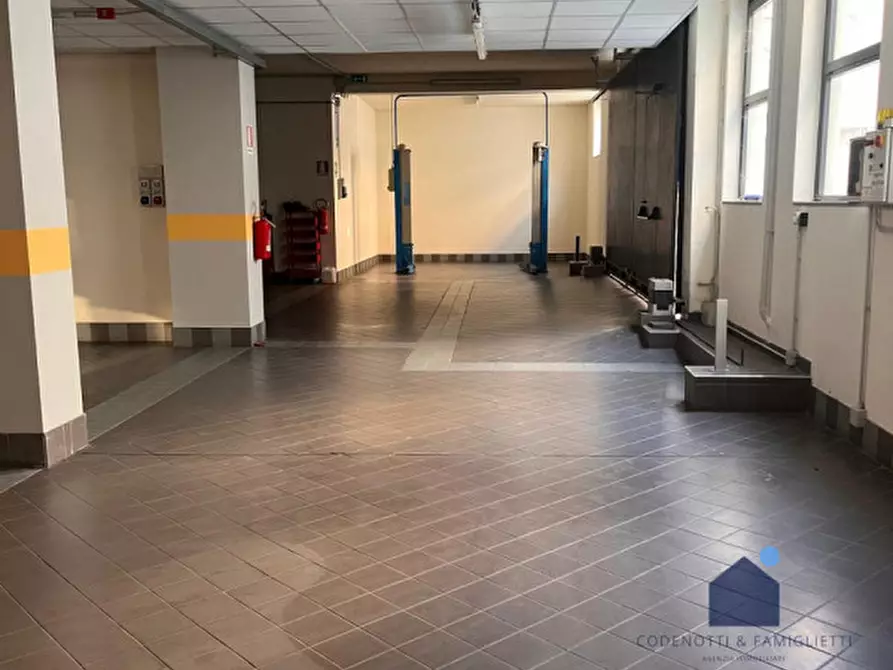 Immagine 10 di Attività commerciale in vendita  in Via Scipio Slataper, 5 a Brescia