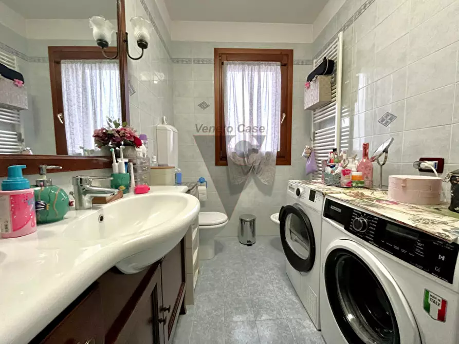 Immagine 5 di Appartamento in vendita  in Via Rialto a Mira