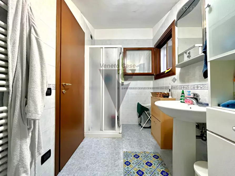 Immagine 13 di Appartamento in vendita  in Via Rialto a Mira