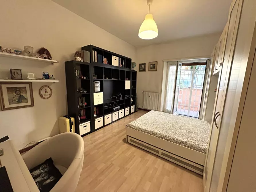 Immagine 5 di Appartamento in vendita  in VIA GAETANO SACCHI a Roma