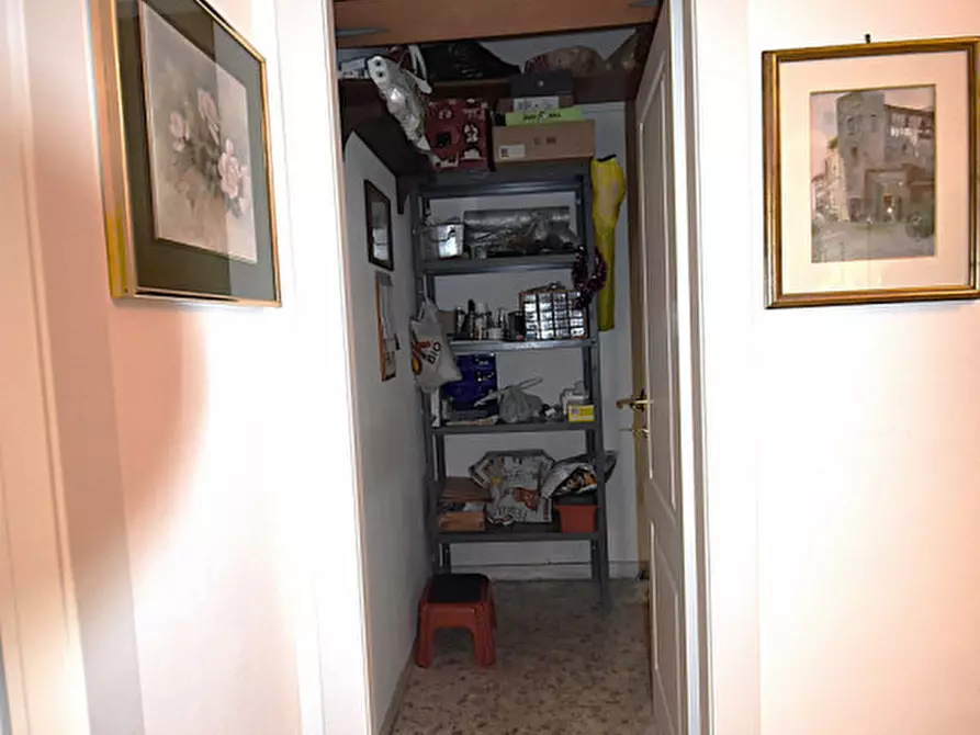 Immagine 6 di Appartamento in vendita  in VIA GAETANO SACCHI a Roma