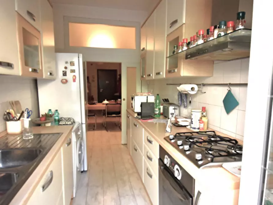 Immagine 7 di Appartamento in vendita  in VIA GAETANO SACCHI a Roma