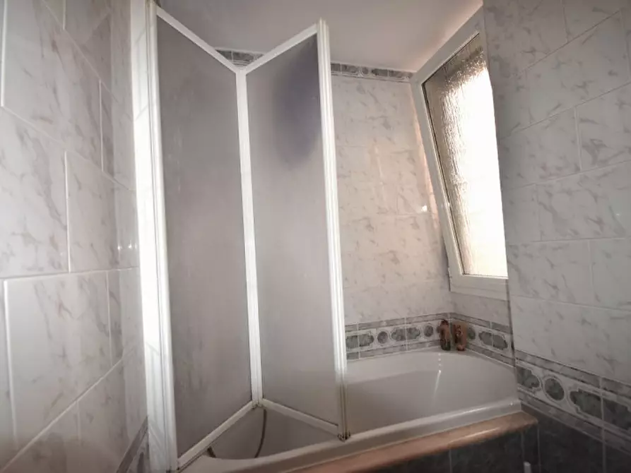 Immagine 13 di Appartamento in vendita  in VIA GAETANO SACCHI a Roma