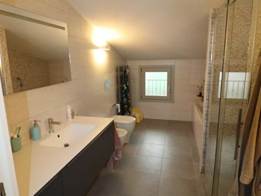 Immagine 21 di Villetta a schiera in vendita  in via Aretina Levanella a Montevarchi