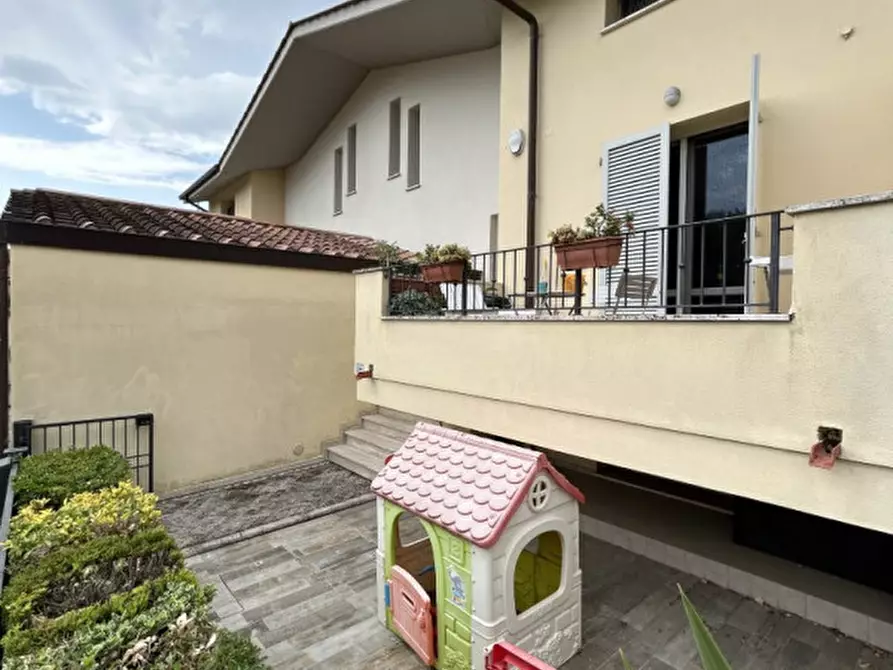 Immagine 32 di Villetta a schiera in vendita  in via Aretina Levanella a Montevarchi