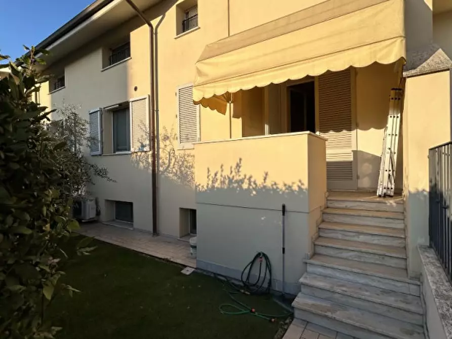 Immagine 40 di Villetta a schiera in vendita  in via Aretina Levanella a Montevarchi