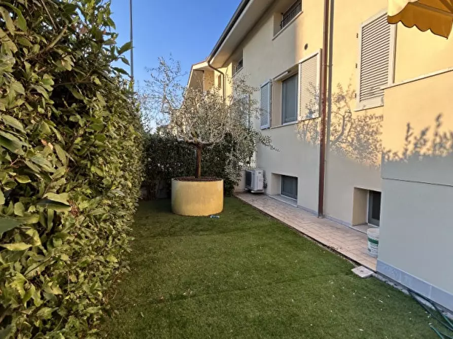 Immagine 41 di Villetta a schiera in vendita  in via Aretina Levanella a Montevarchi