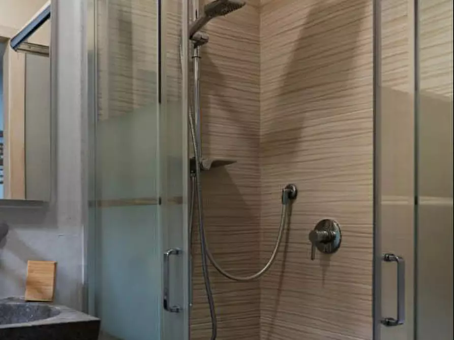 Immagine 11 di Monolocale in vendita  in Via del Fossato a Bologna