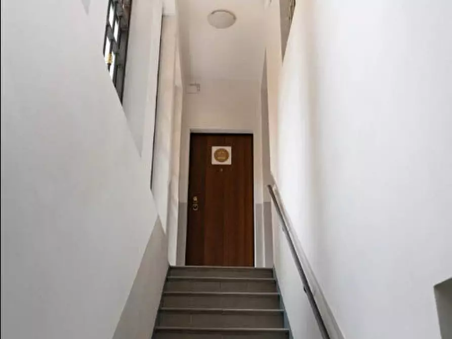 Immagine 12 di Monolocale in vendita  in Via del Fossato a Bologna