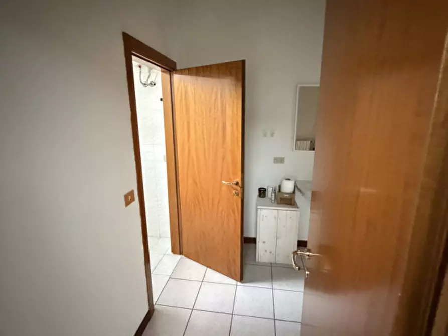 Immagine 11 di Ufficio in affitto  a Noventa Padovana