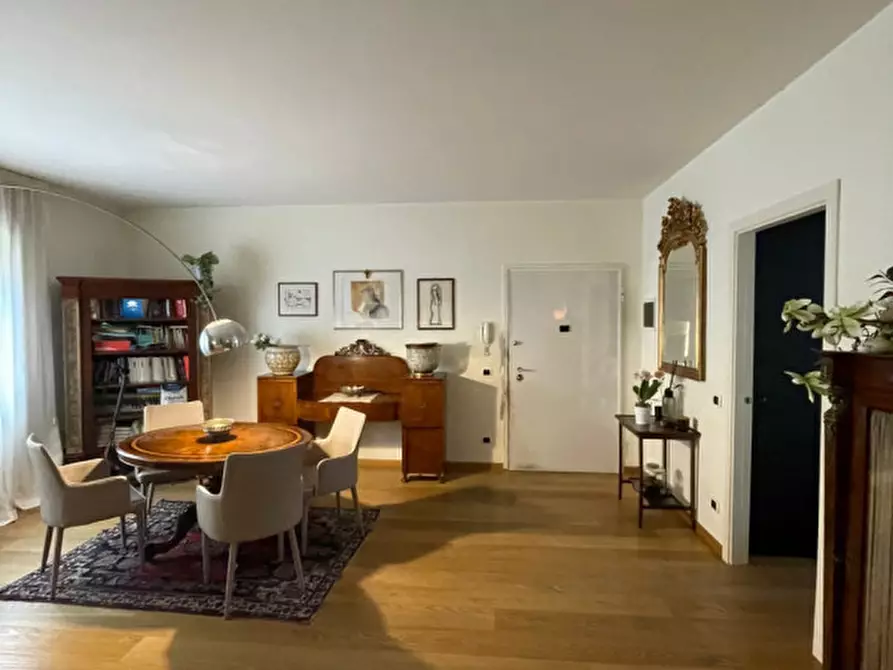 Immagine 1 di Appartamento in vendita  in Via Zabarella a Padova