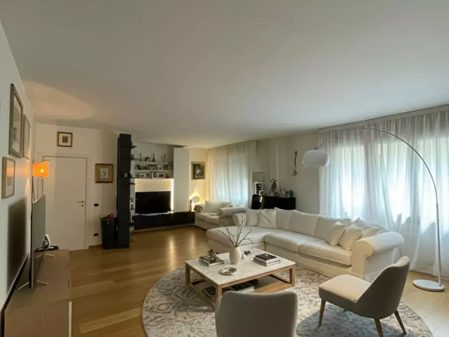 Immagine 2 di Appartamento in vendita  in Via Zabarella a Padova