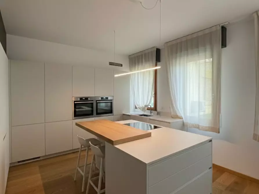 Immagine 3 di Appartamento in vendita  in Via Zabarella a Padova