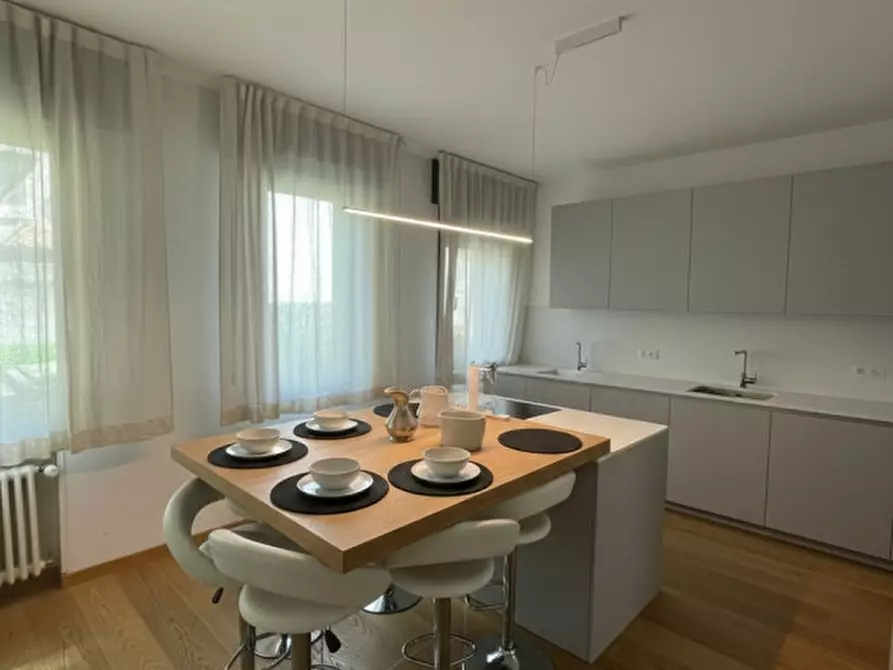 Immagine 11 di Appartamento in vendita  in Via Zabarella a Padova
