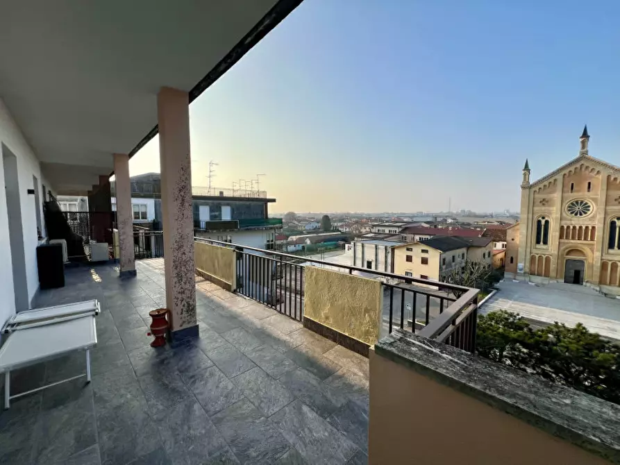 Immagine 10 di Appartamento in vendita  in Piazza della Vittoria, 5 a Casaleone