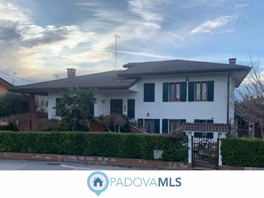Immagine 1 di Villa in vendita  in Via Risorgimento a Bovolenta