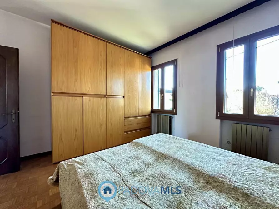 Immagine 14 di Villa in vendita  in Via Risorgimento a Bovolenta