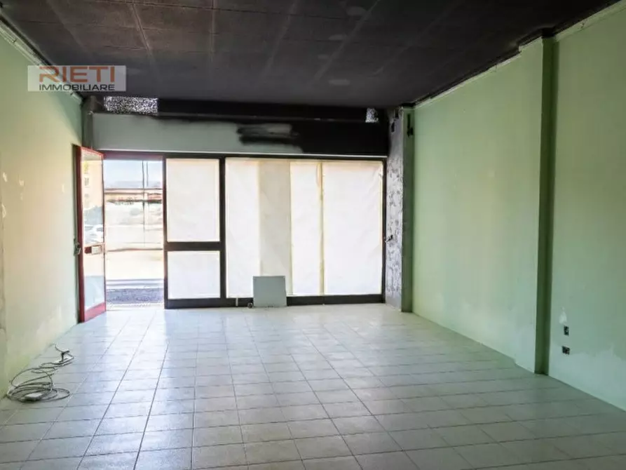 Immagine 3 di Negozio in vendita  in Largo Salvo D'Acquisto a Rieti