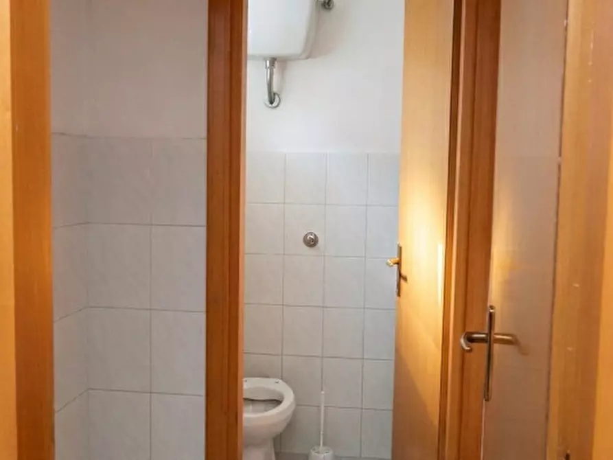 Immagine 7 di Negozio in vendita  in Largo Salvo D'Acquisto a Rieti