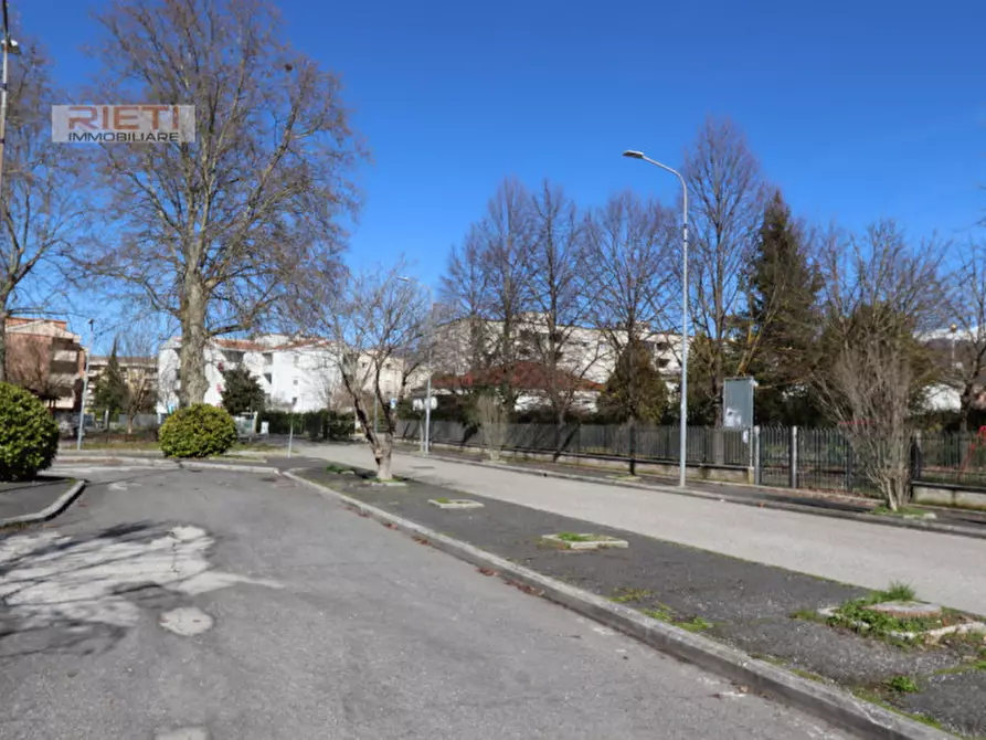 Immagine 10 di Negozio in vendita  in Largo Salvo D'Acquisto a Rieti