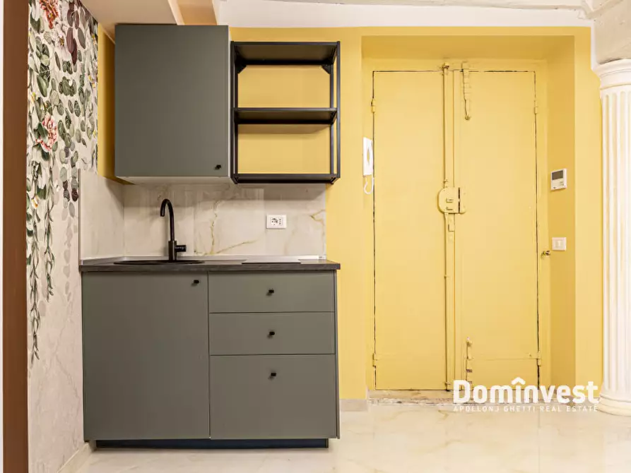 Immagine 12 di Appartamento in affitto  in Piazza Rondanini a Roma