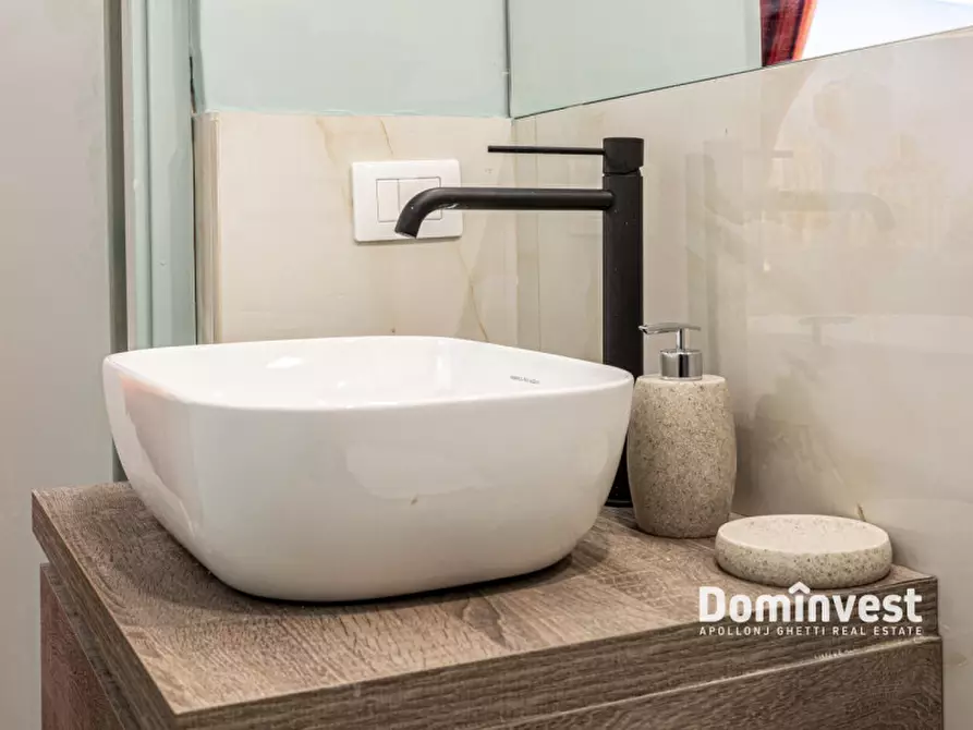 Immagine 17 di Appartamento in affitto  in Piazza Rondanini a Roma