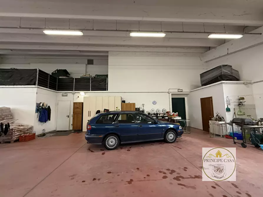 Immagine 2 di Capannone industriale in vendita  in viale del lavoro a Solesino