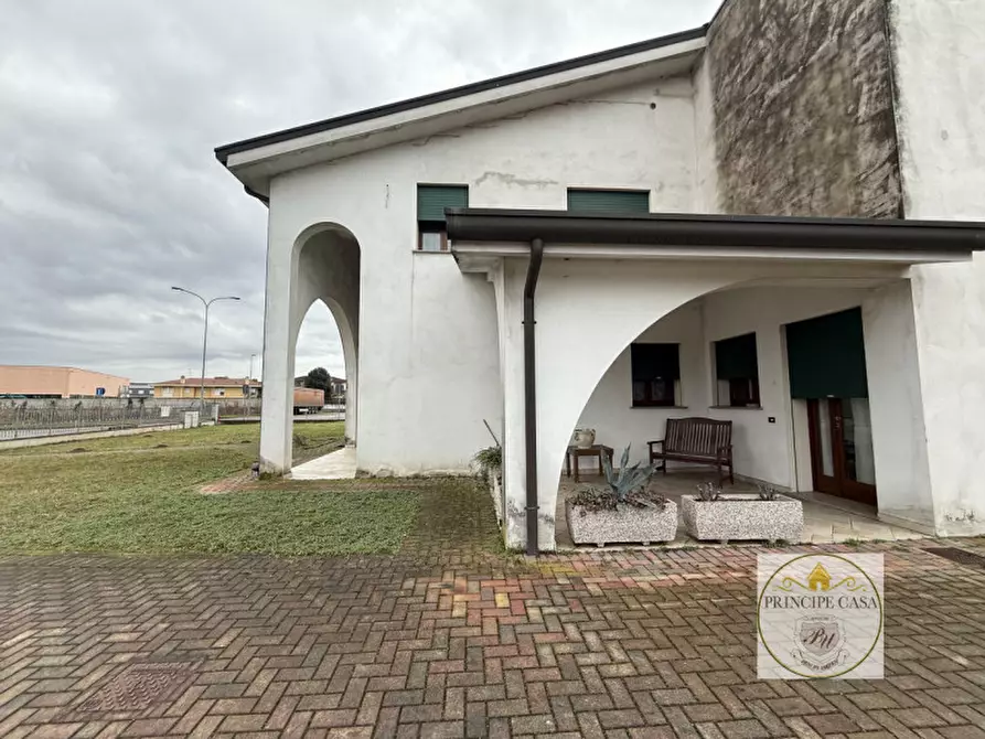 Immagine 27 di Capannone industriale in vendita  in viale del lavoro a Solesino