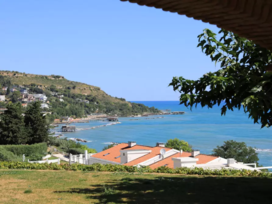 Immagine 11 di Villa in vendita  a Fossacesia