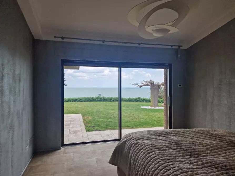 Immagine 21 di Villa in vendita  a Fossacesia