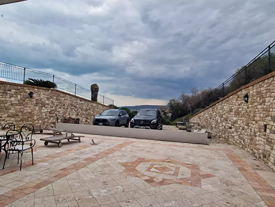 Immagine 37 di Villa in vendita  a Fossacesia