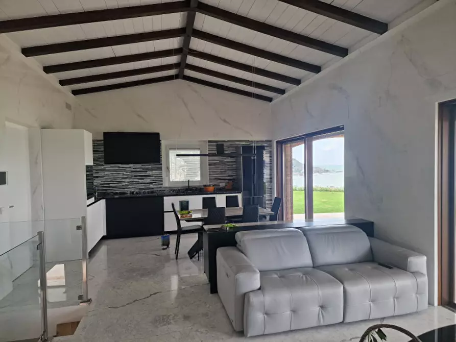 Immagine 41 di Villa in vendita  a Fossacesia