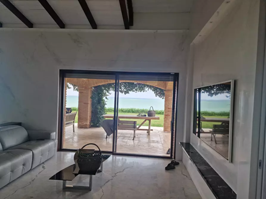 Immagine 42 di Villa in vendita  a Fossacesia