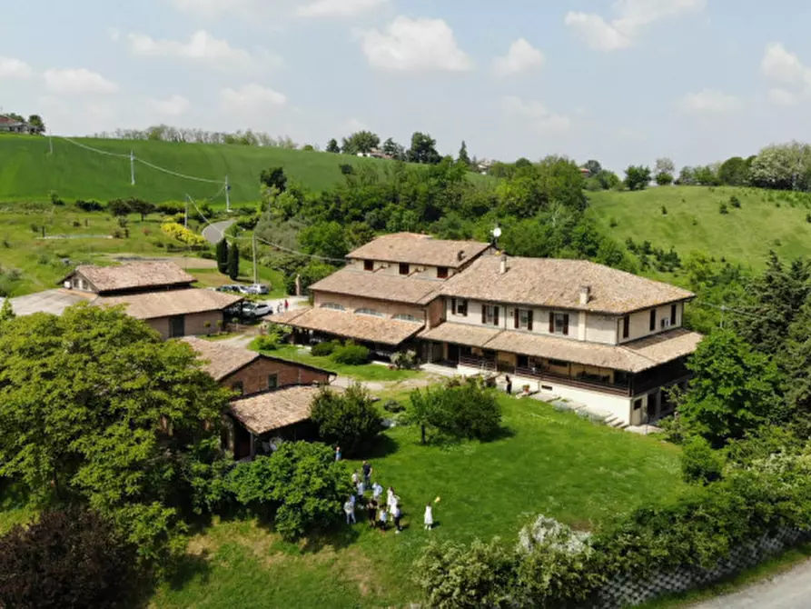 Immagine 2 di Agriturismo in vendita  in Strada di Tabiano 58 a Fidenza