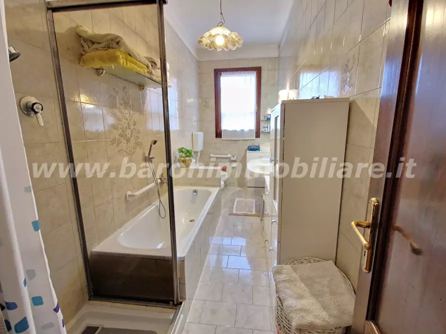 Immagine 16 di Appartamento in vendita  in Viale Pietro Pietramellara, 15 a Bologna