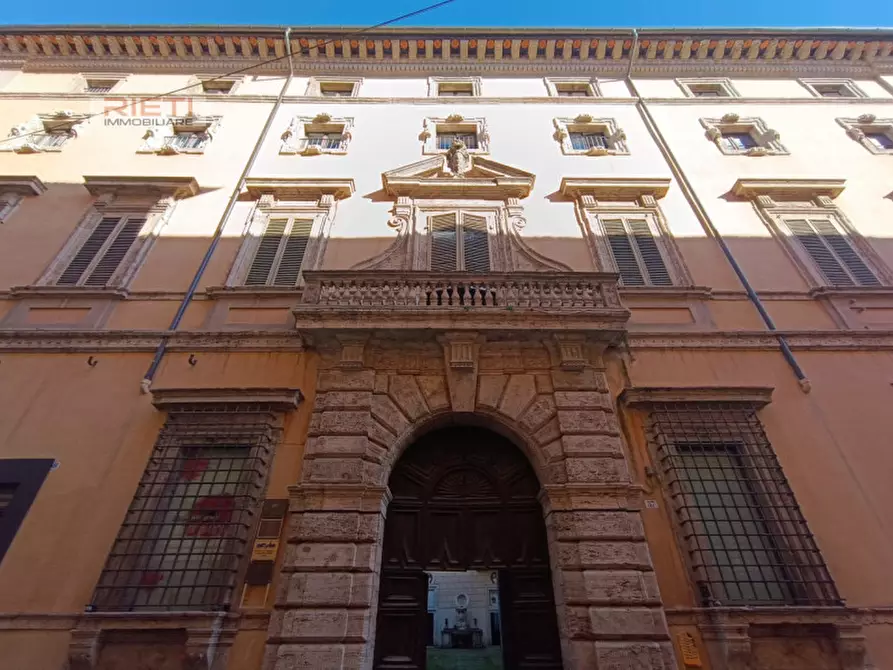 Immagine 1 di Appartamento in vendita  in via Roma a Rieti