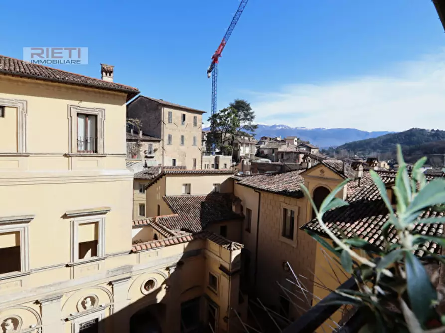 Immagine 7 di Appartamento in vendita  in via Roma a Rieti